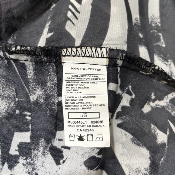 Mile End, Black & White Foliage Print Lightweight Kimono, Large - Picture 7 of 7